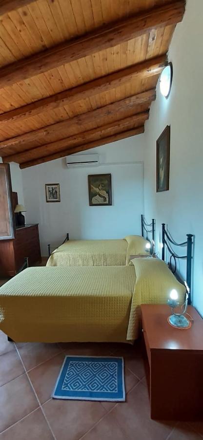 B&B I Menhir Sorgono Экстерьер фото