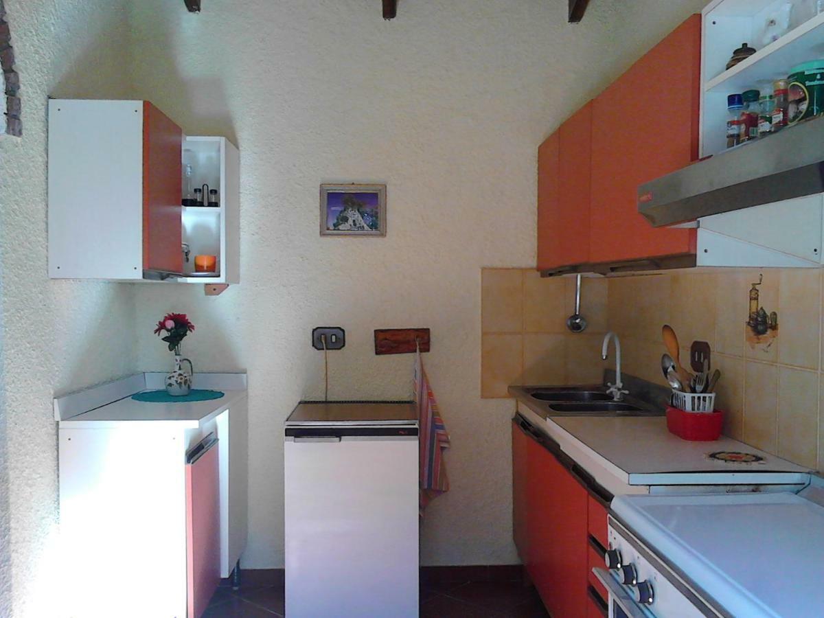 B&B I Menhir Sorgono Экстерьер фото