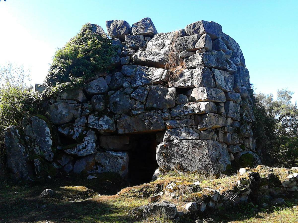 B&B I Menhir Sorgono Экстерьер фото