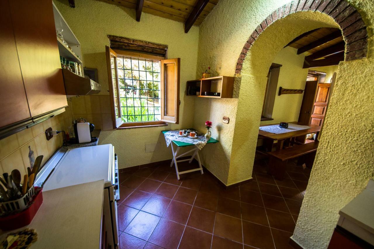 B&B I Menhir Sorgono Экстерьер фото