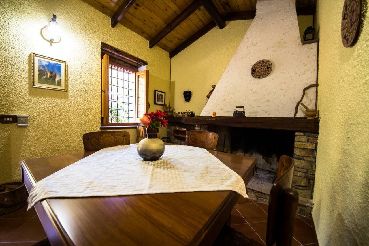 B&B I Menhir Sorgono Экстерьер фото